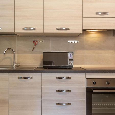 San Donato Fiere Essential Apartment W/Parking Bolonya Dış mekan fotoğraf