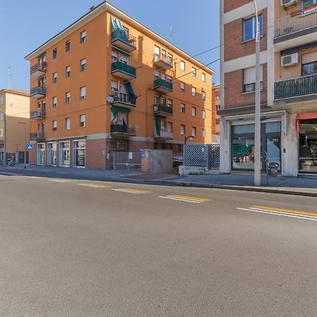 San Donato Fiere Essential Apartment W/Parking Bolonya Dış mekan fotoğraf