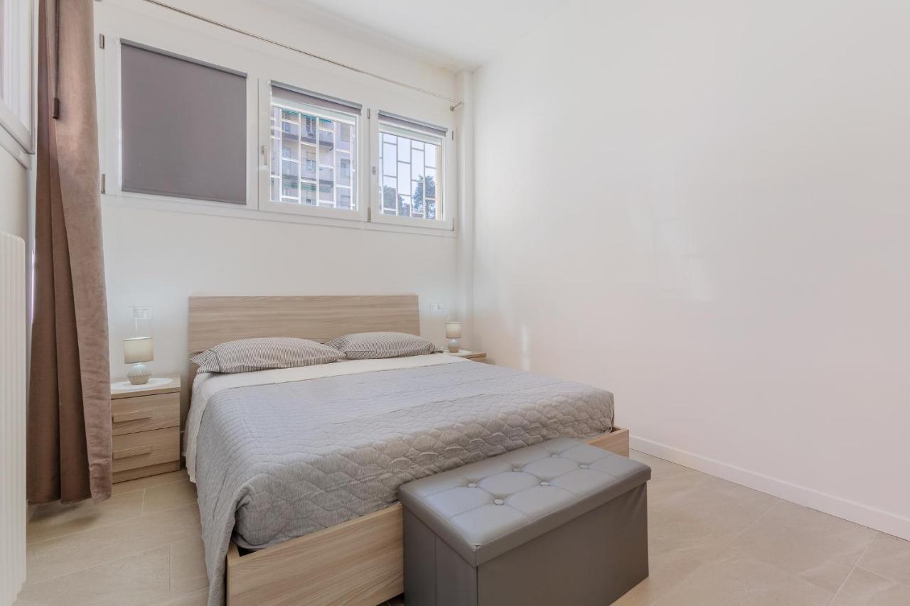 San Donato Fiere Essential Apartment W/Parking Bolonya Dış mekan fotoğraf